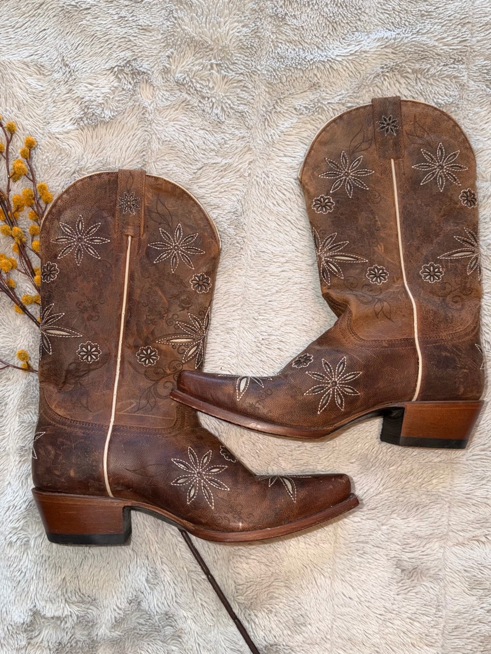 Shyanne Brown Floral Embroidered Western Heeled Boots